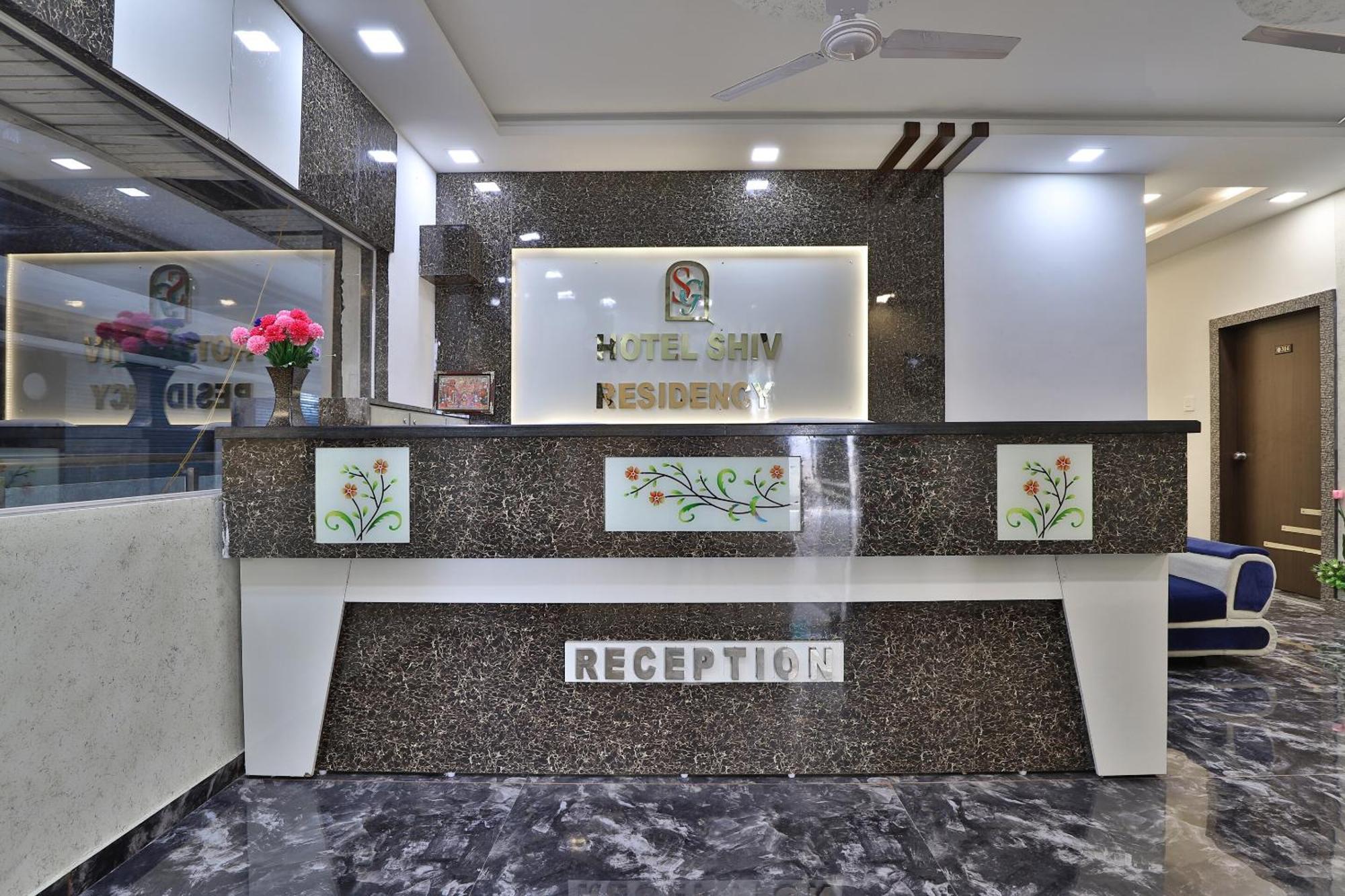 Hotel O Shiv Residency Gorwa エクステリア 写真
